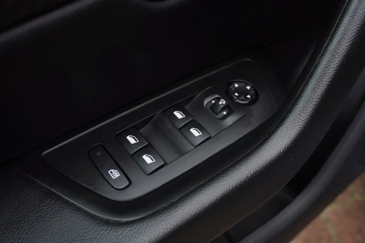 1.2 PureTech Blue Lease Active Automaat | Airco | Navigatie | Elek. pakket| Vol opties | Inruil mogelijk