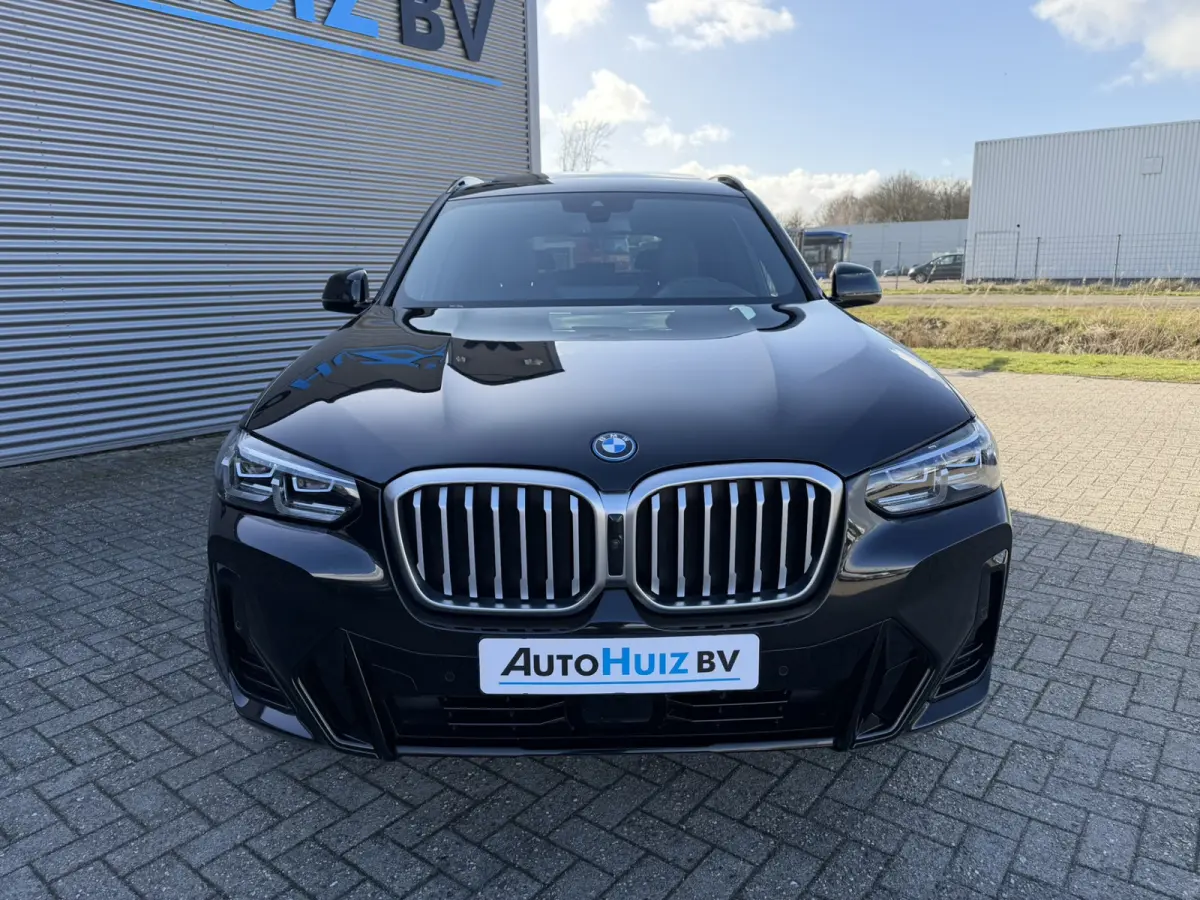 xDrive30e High Executive M Sport Panoramadak 19 Inch LED Keyless Entry Elek. Stoelverstelling ACC Head-Up Display Trekhaak