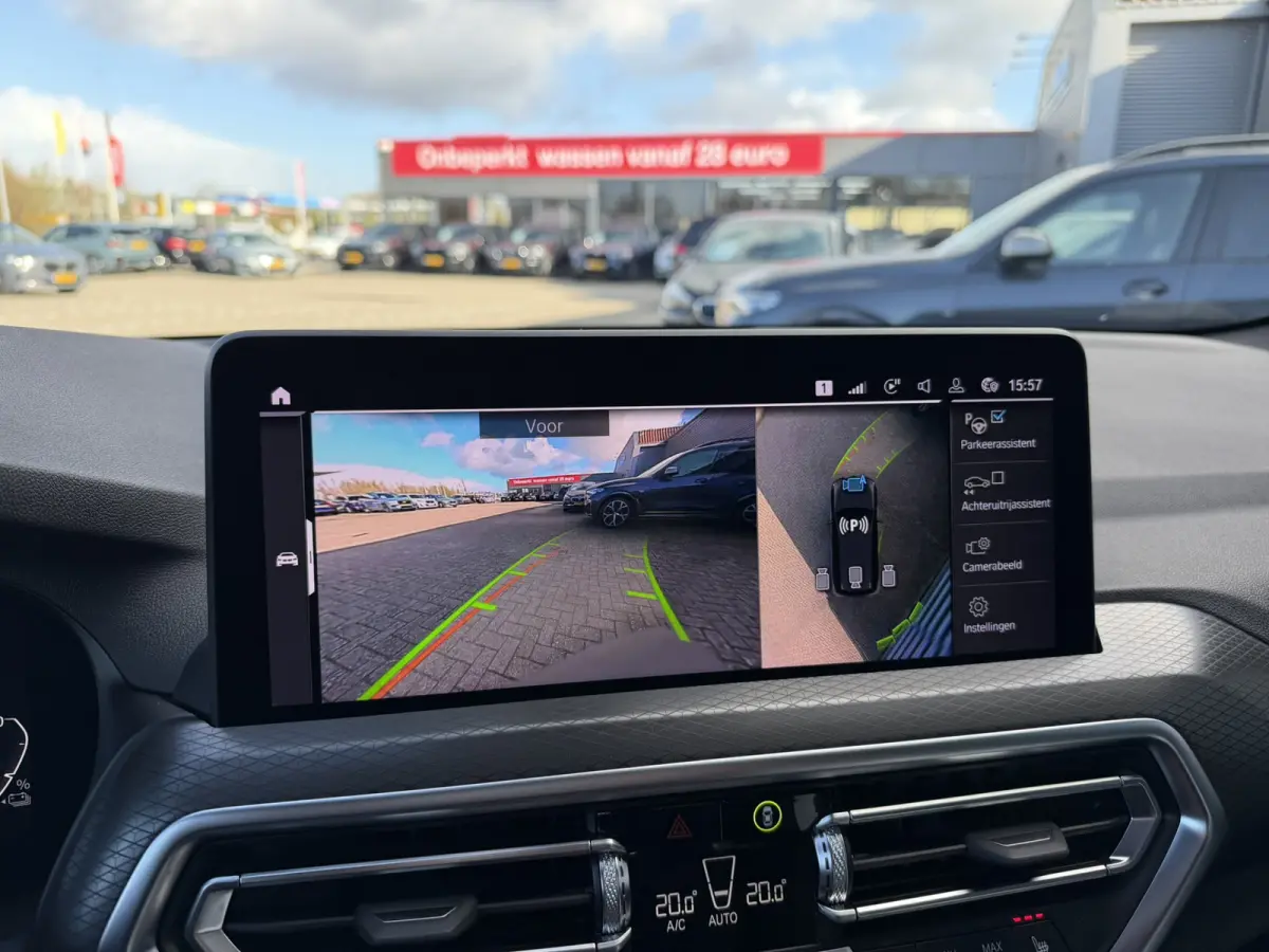 xDrive30e High Executive M Sport Panoramadak 19 Inch LED Keyless Entry Elek. Stoelverstelling ACC Head-Up Display Trekhaak