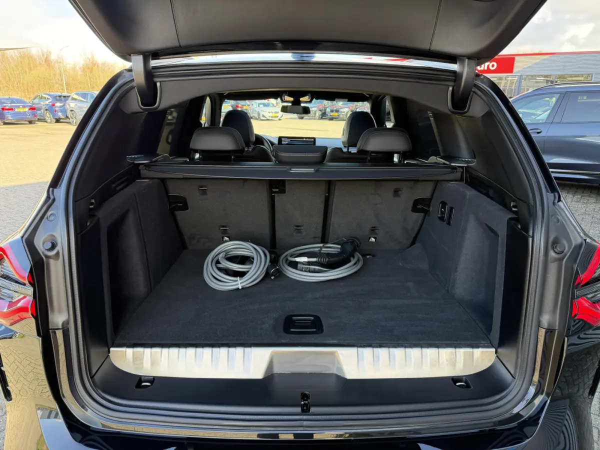 xDrive30e High Executive M Sport Panoramadak 19 Inch LED Keyless Entry Elek. Stoelverstelling ACC Head-Up Display Trekhaak