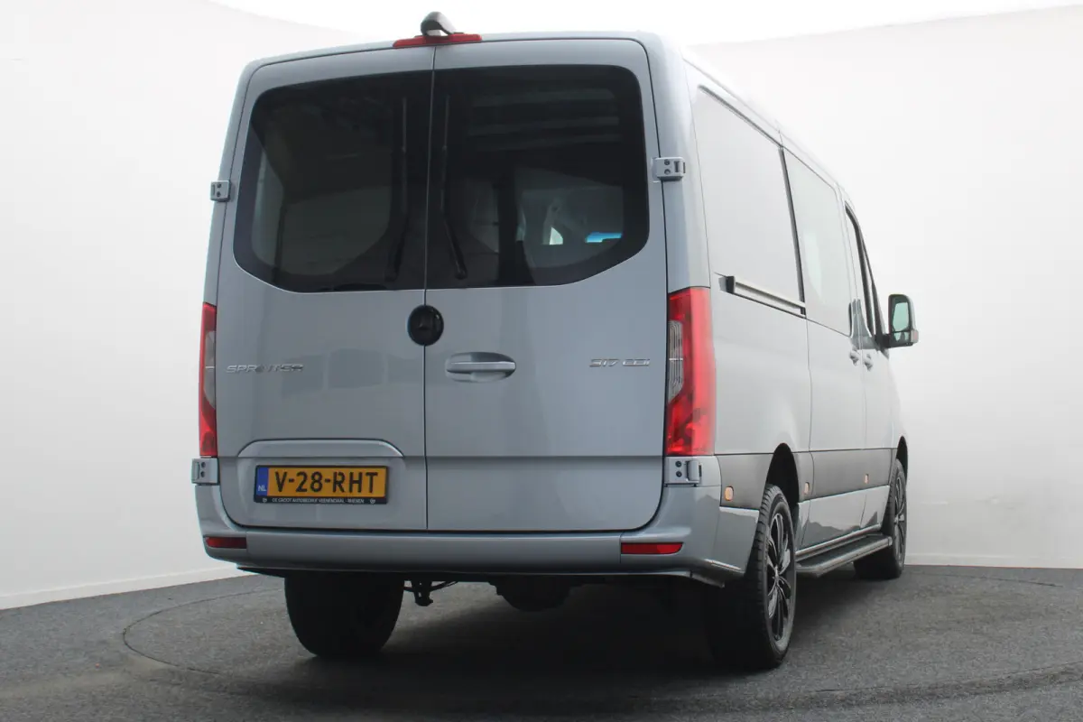 317 CDI Aut. L2H1 DC 5-zits 2x Schuifdeur, Apple Carplay, Camera, Cruise, Airco, Rijstrooksensor, Sidesteps, 18''