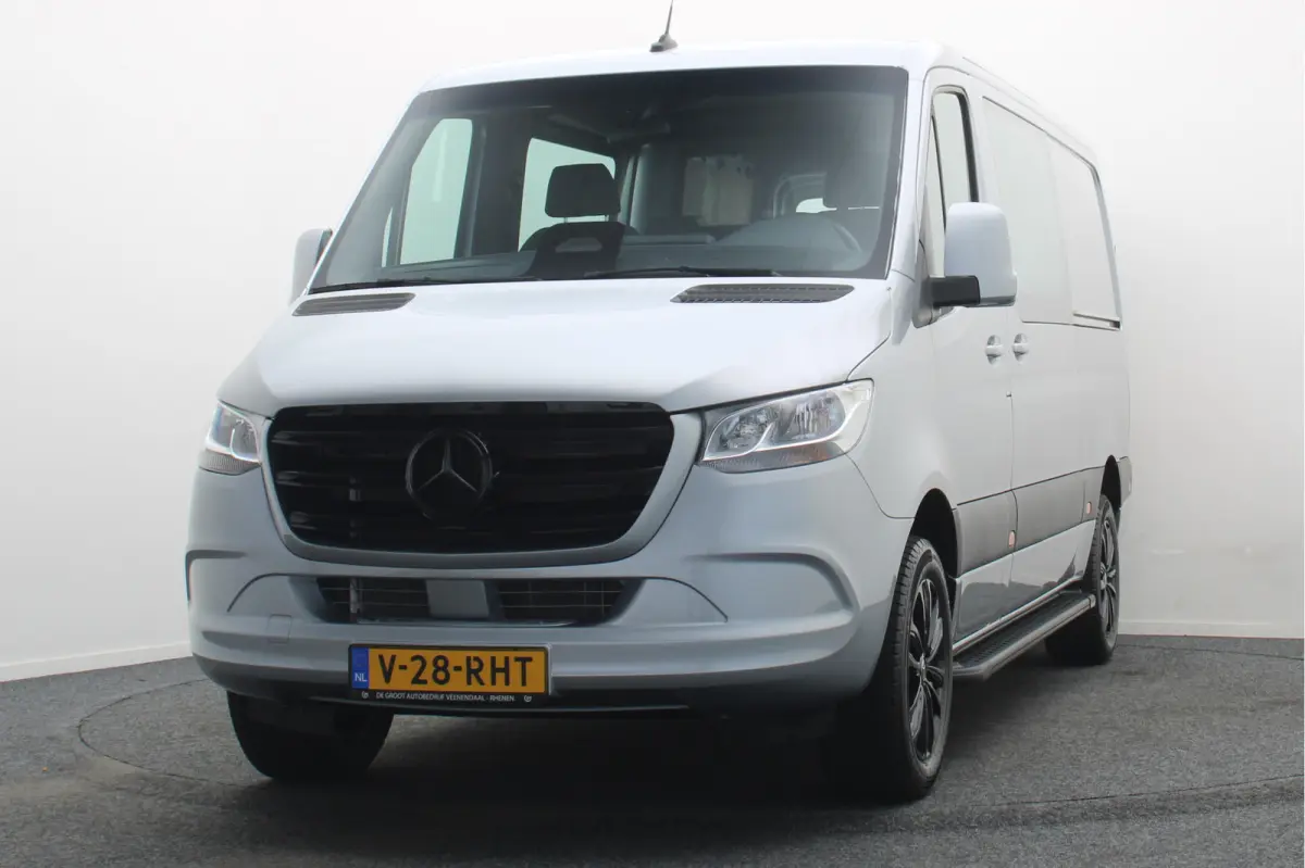 317 CDI Aut. L2H1 DC 5-zits 2x Schuifdeur, Apple Carplay, Camera, Cruise, Airco, Rijstrooksensor, Sidesteps, 18''