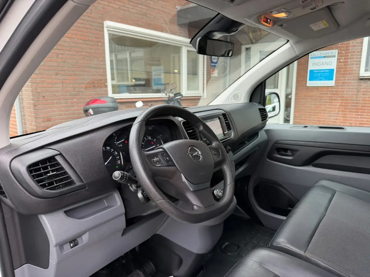 2.0 CDTI L2H1 Edition 122PK Automaat / Camera / Navi / App connect