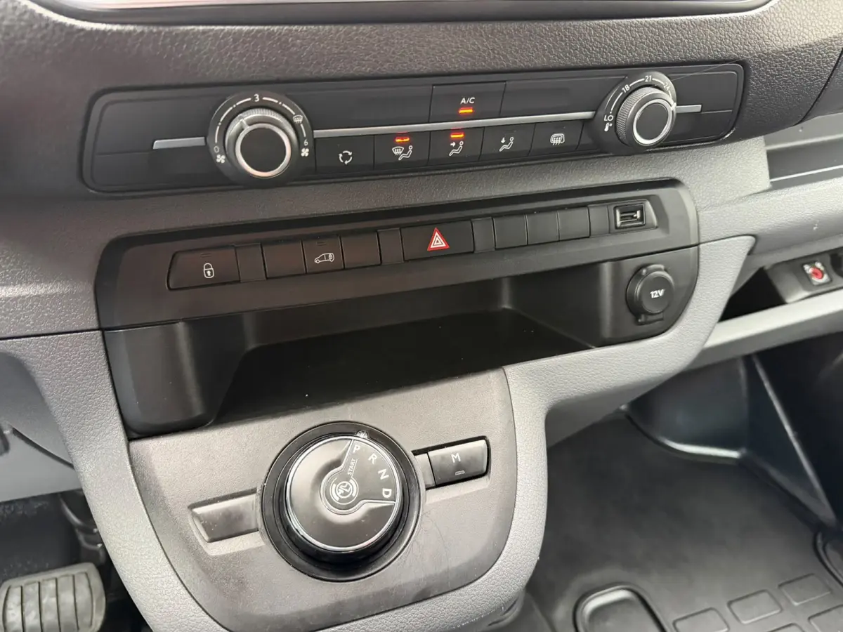 2.0 CDTI L2H1 Edition 122PK Automaat / Camera / Navi / App connect