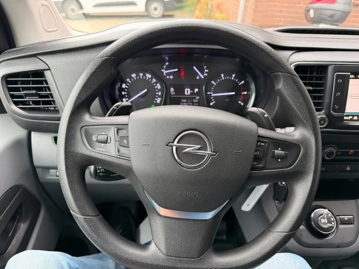 2.0 CDTI L2H1 Edition 122PK Automaat / Camera / Navi / App connect