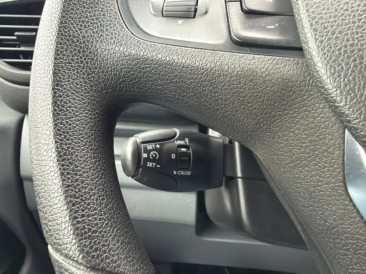 2.0 CDTI L2H1 Edition 122PK Automaat / Camera / Navi / App connect