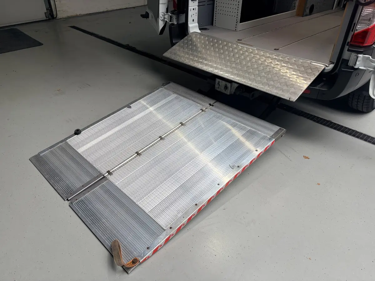 Automaat Servicewagen met Laadklep 350 2.0 TDCI 185pk euro6 L3H2 Limited, 2xSchuifdeur, NIEUWSTAAT! RIJKLAARPRIJS