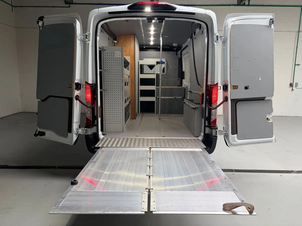 Automaat Servicewagen met Laadklep 350 2.0 TDCI 185pk euro6 L3H2 Limited, 2xSchuifdeur, NIEUWSTAAT! RIJKLAARPRIJS