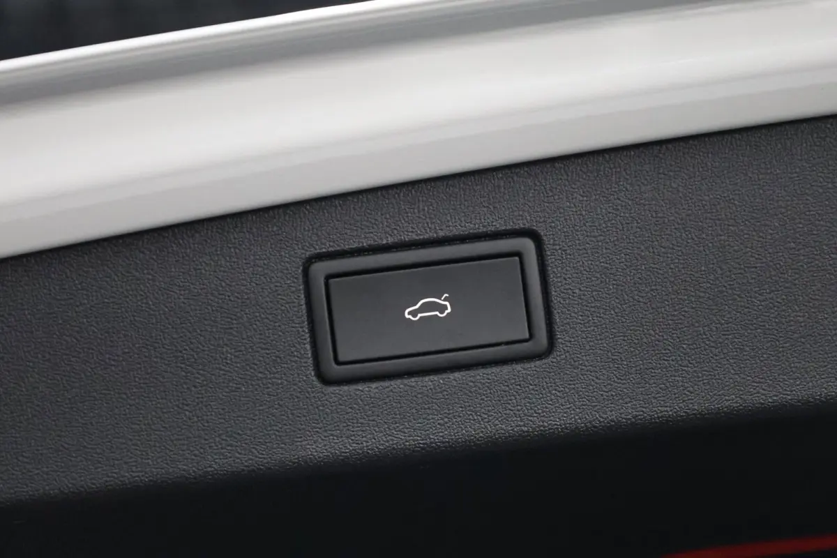 1.5 eTSI 3x R-Line IQ+LED/VIRTUAL/SFEER/PANO/ALCANTARA+S.VERWARMING/20" LMV/LINE/ACC/ECC/12 MDN GARANTIE!