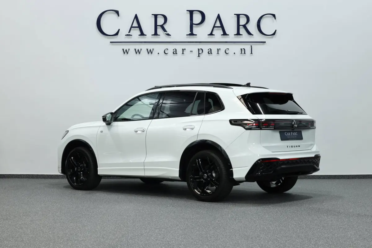 1.5 eTSI 3x R-Line IQ+LED/VIRTUAL/SFEER/PANO/ALCANTARA+S.VERWARMING/20" LMV/LINE/ACC/ECC/12 MDN GARANTIE!