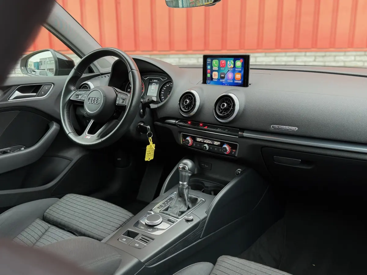 40 TFSI quattro S-Line Carplay ACC Lane 19"
