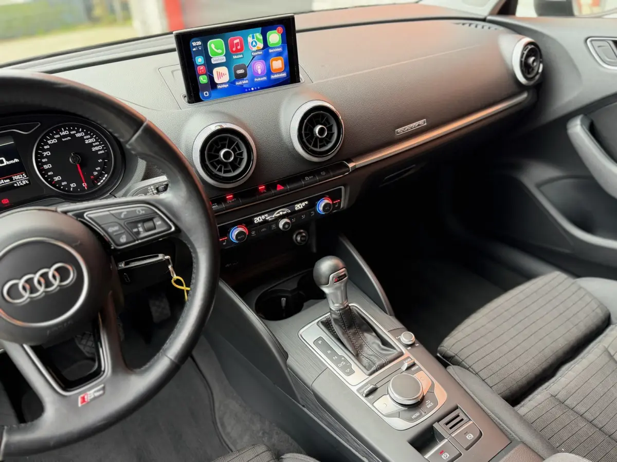 40 TFSI quattro S-Line Carplay ACC Lane 19"