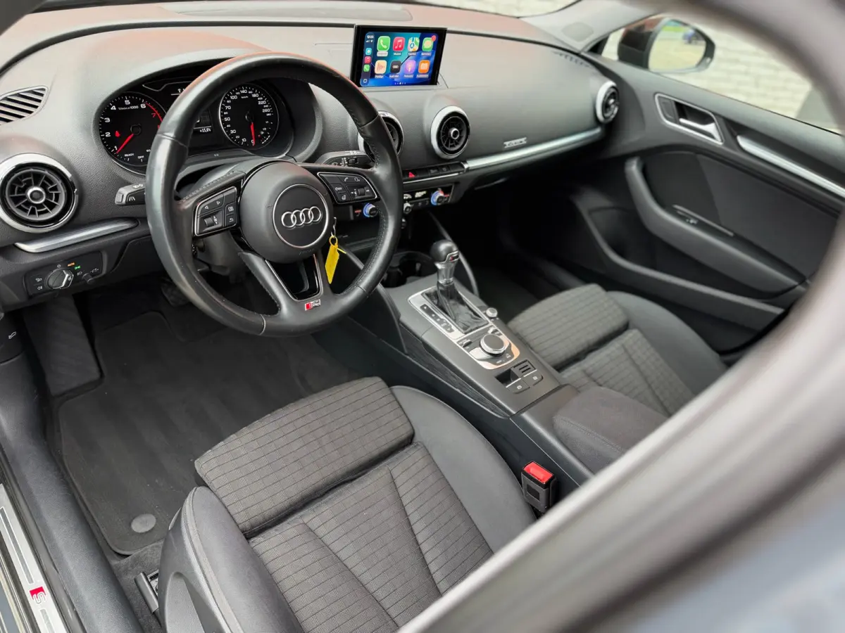 40 TFSI quattro S-Line Carplay ACC Lane 19"