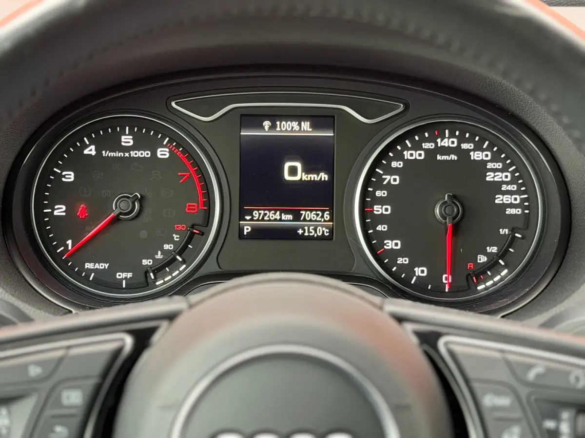 40 TFSI quattro S-Line Carplay ACC Lane 19"