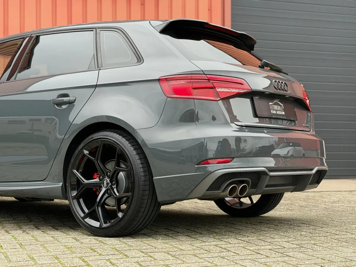 40 TFSI quattro S-Line Carplay ACC Lane 19"