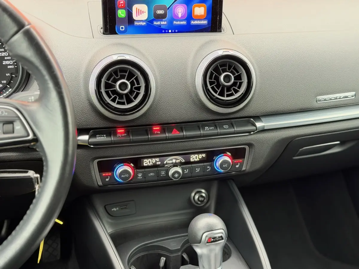 40 TFSI quattro S-Line Carplay ACC Lane 19"