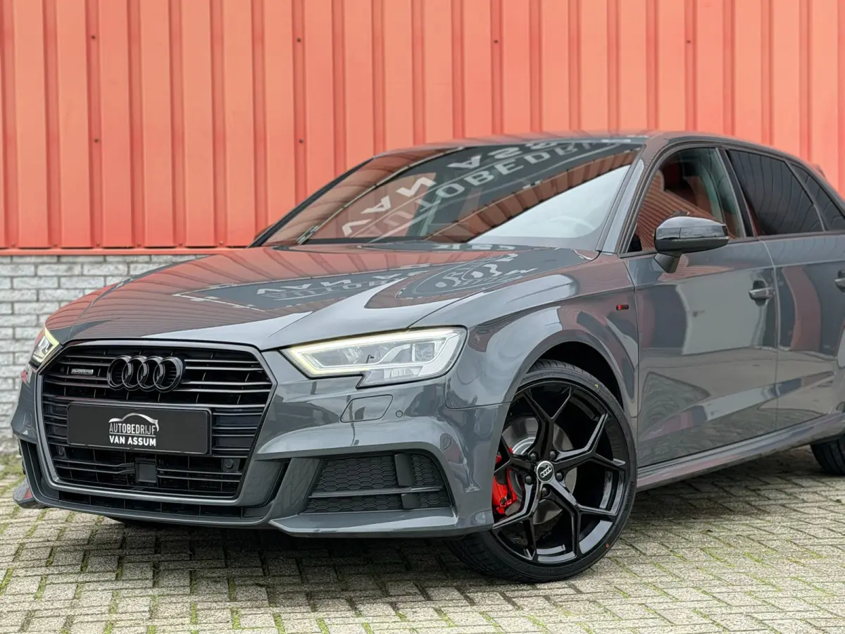 40 TFSI quattro S-Line Carplay ACC Lane 19"