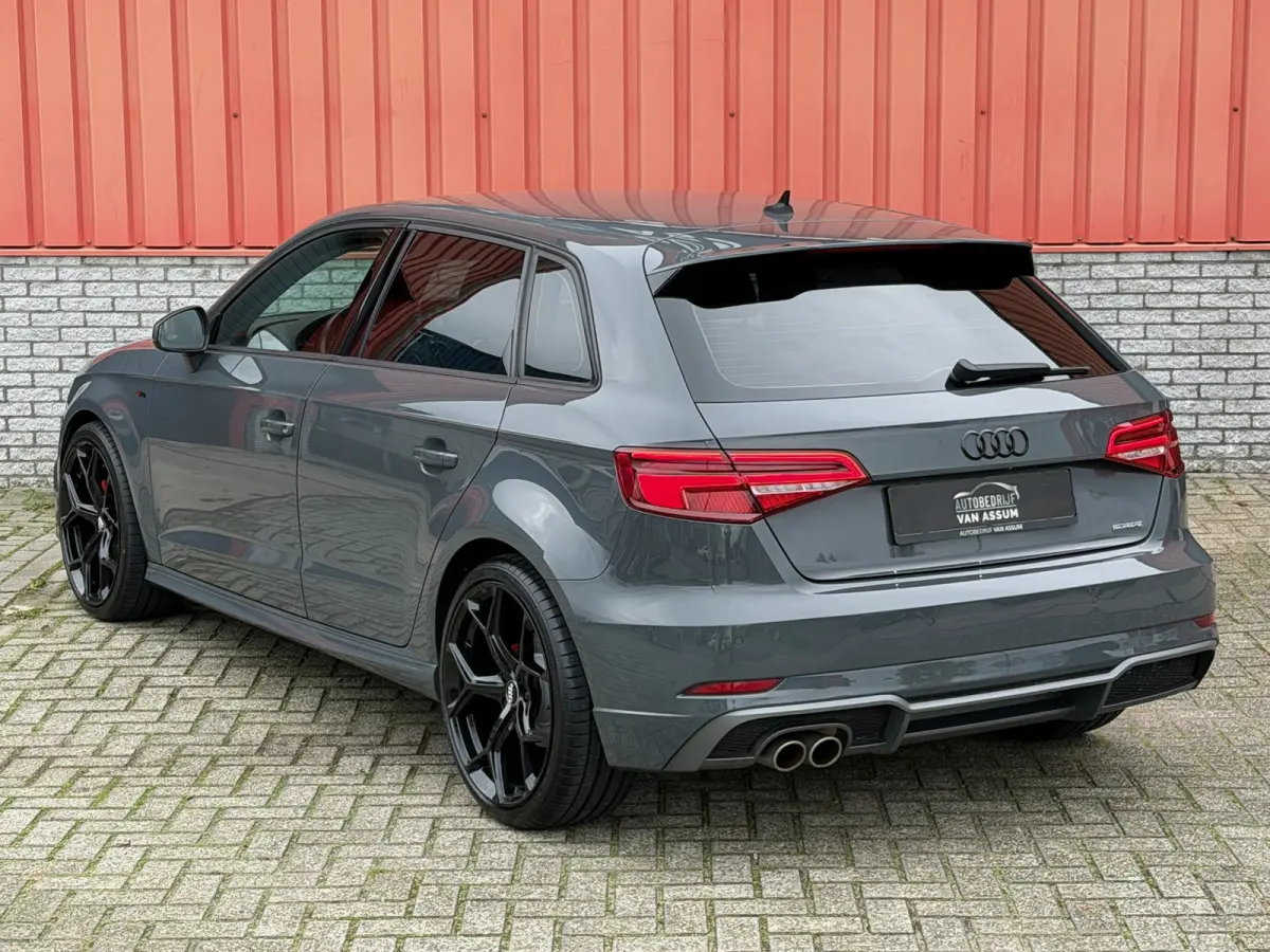 40 TFSI quattro S-Line Carplay ACC Lane 19"
