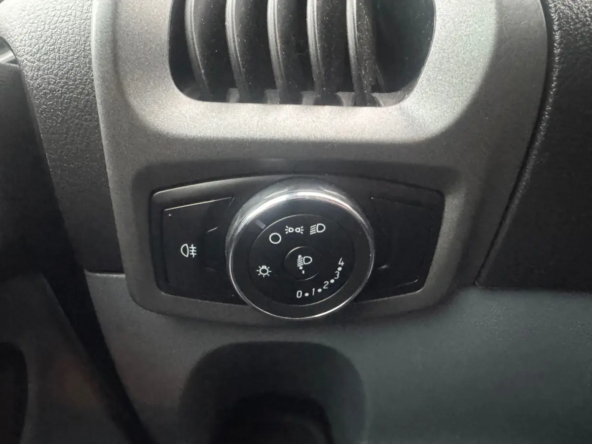 290 2.0 TDCI L2H1 Ambiente,Airco , Lm velgen,trekhaak