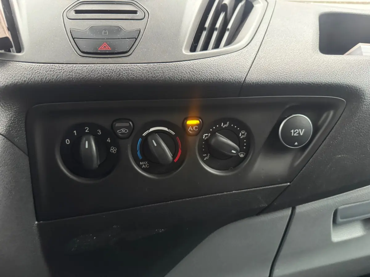 290 2.0 TDCI L2H1 Ambiente,Airco , Lm velgen,trekhaak