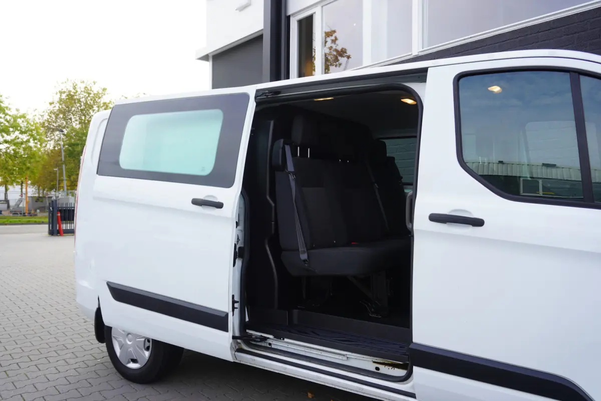 2.0 TDCI 130PK L2 Dubbele Cabine EURO 6 - Airco - Cruise - PDC - €18.950,- Excl.