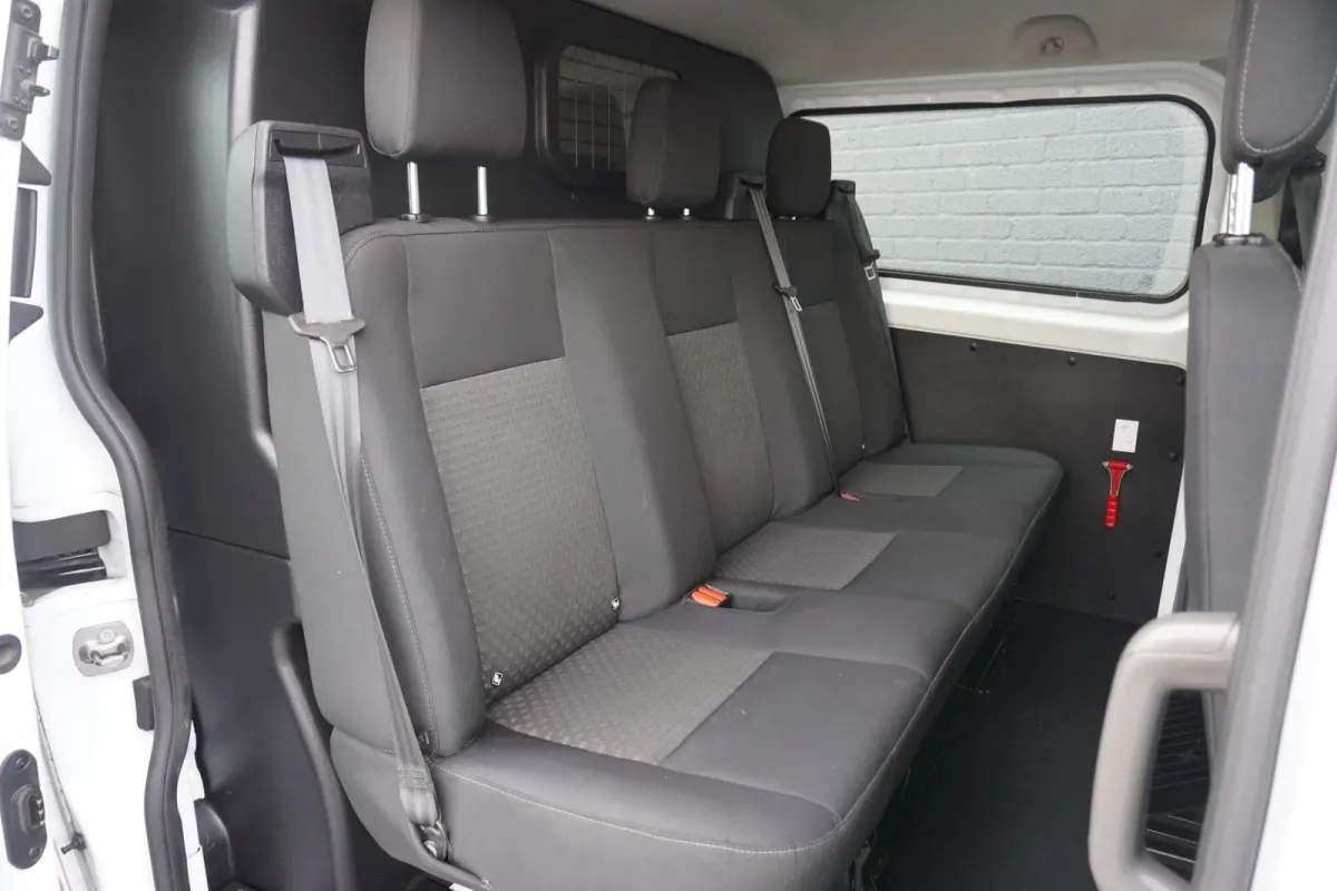 2.0 TDCI 130PK L2 Dubbele Cabine EURO 6 - Airco - Cruise - PDC - €18.950,- Excl.