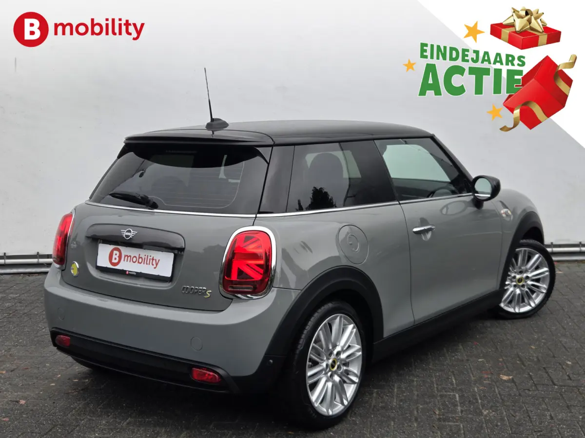 Charged 33 kWh Achteruitrijcamera SOH 99% Snelladen Warmtepomp | Apple CarPlay | Stoelverwarming | Sportstoelen | LED
