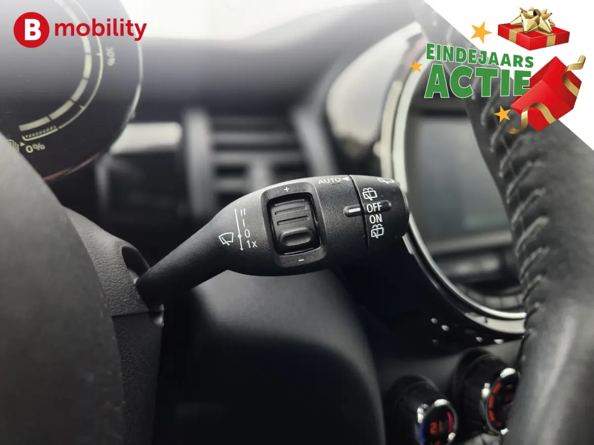 Charged 33 kWh Achteruitrijcamera SOH 99% Snelladen Warmtepomp | Apple CarPlay | Stoelverwarming | Sportstoelen | LED