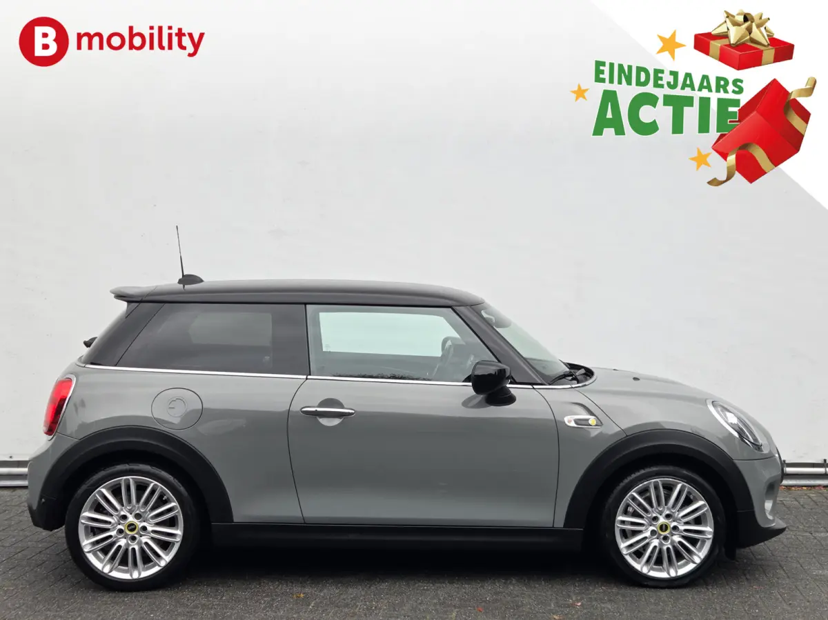 Charged 33 kWh Achteruitrijcamera SOH 99% Snelladen Warmtepomp | Apple CarPlay | Stoelverwarming | Sportstoelen | LED
