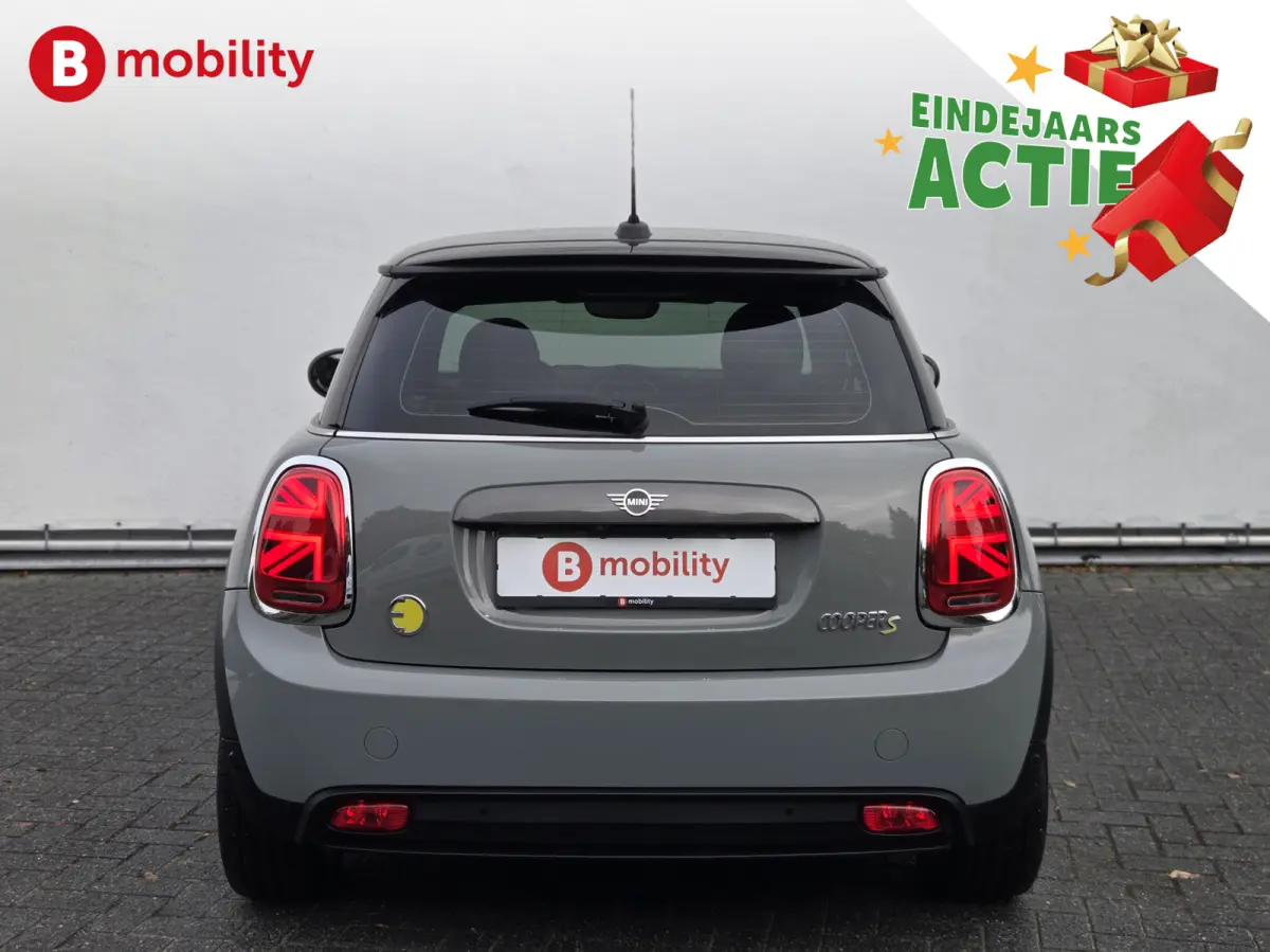 Charged 33 kWh Achteruitrijcamera SOH 99% Snelladen Warmtepomp | Apple CarPlay | Stoelverwarming | Sportstoelen | LED