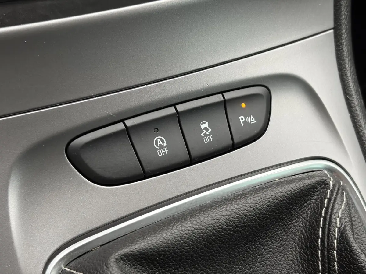 1.4 Online Edition ✓2e Eigenaar✓Trekhaak✓Carplay✓Navi✓Recent beurt gehad✓150pk✓Dealer Onderhouden✓6 Bak✓Pdc V+A✓Lm velgen✓Clima✓Cruise✓N.A.P✓Apk tot 06-2027