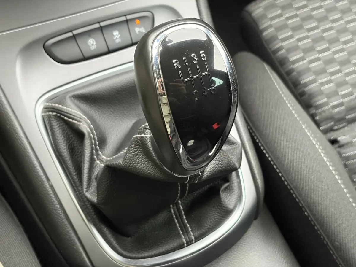 1.4 Online Edition ✓2e Eigenaar✓Trekhaak✓Carplay✓Navi✓Recent beurt gehad✓150pk✓Dealer Onderhouden✓6 Bak✓Pdc V+A✓Lm velgen✓Clima✓Cruise✓N.A.P✓Apk tot 06-2027