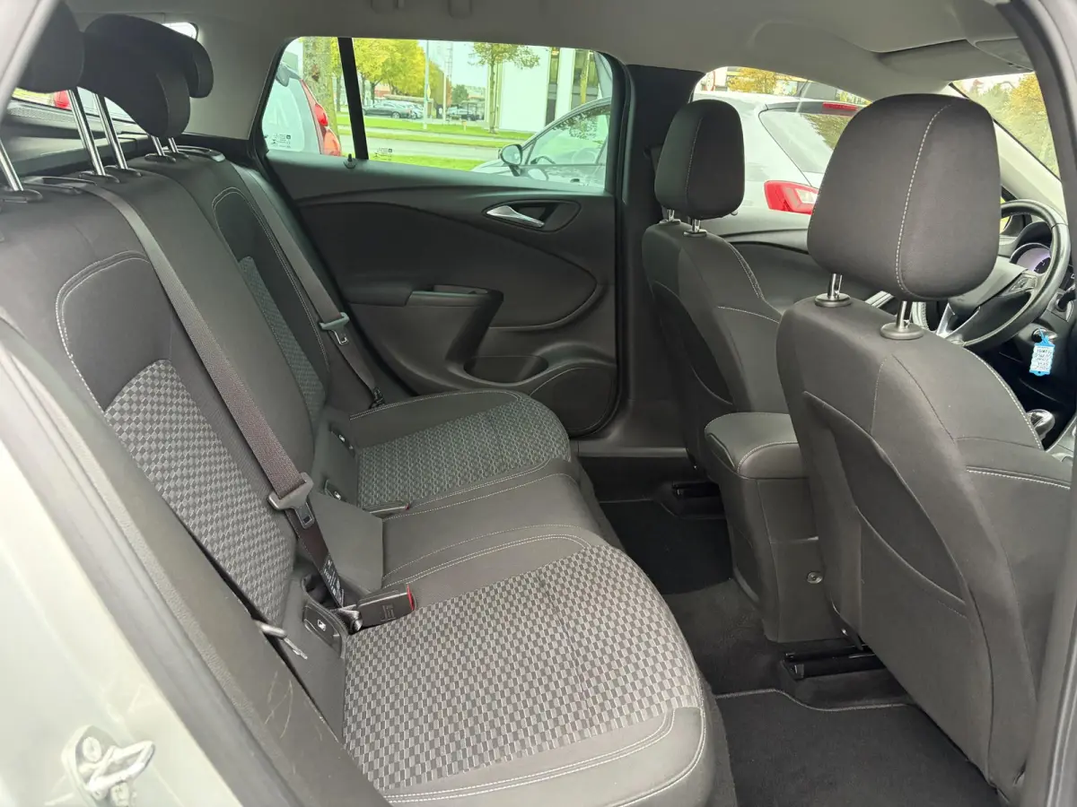 1.4 Online Edition ✓2e Eigenaar✓Trekhaak✓Carplay✓Navi✓Recent beurt gehad✓150pk✓Dealer Onderhouden✓6 Bak✓Pdc V+A✓Lm velgen✓Clima✓Cruise✓N.A.P✓Apk tot 06-2027