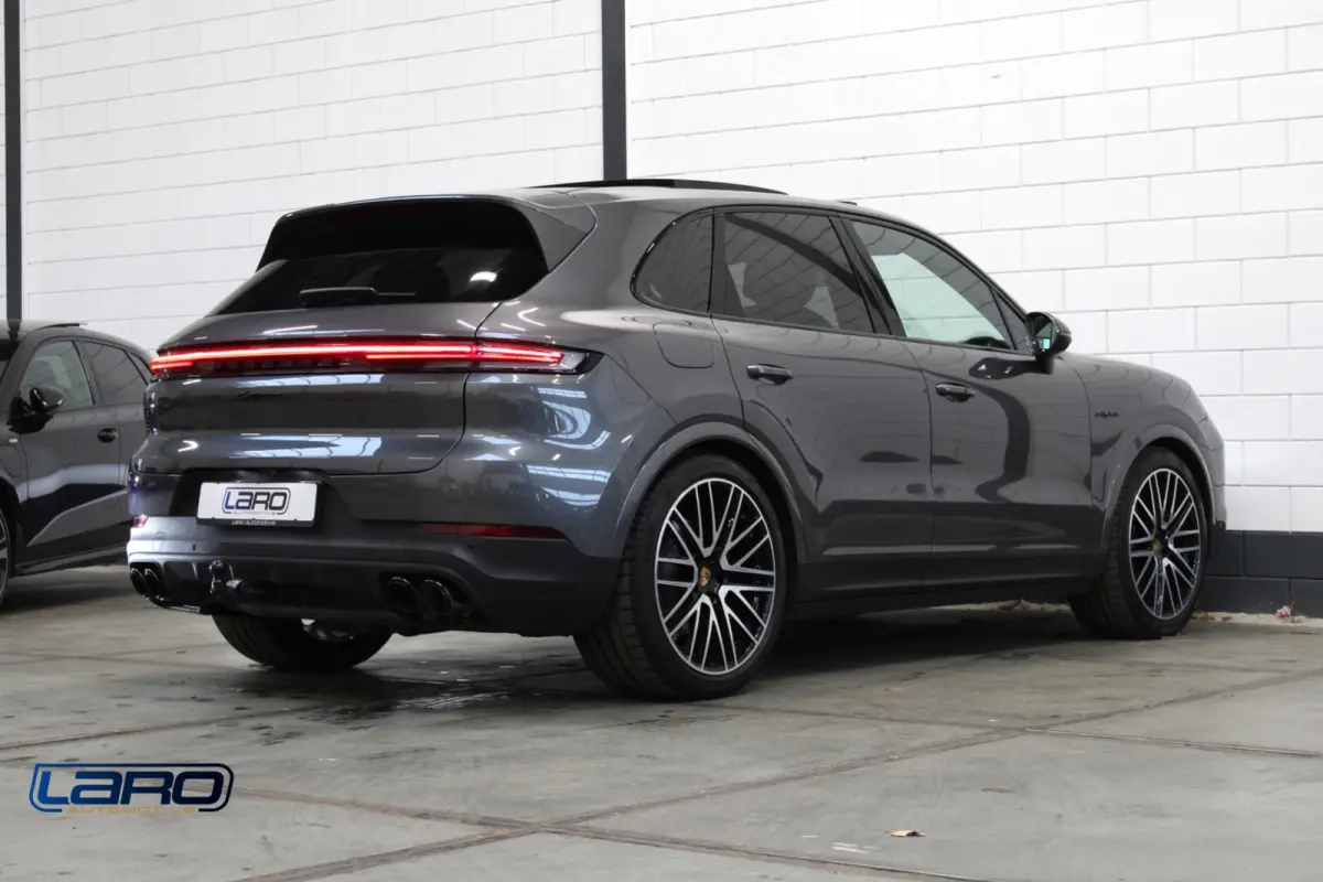3.0 E-Hybrid Facelift | PASM Pano Trekhaak PDLS+ Chrono 360 cam