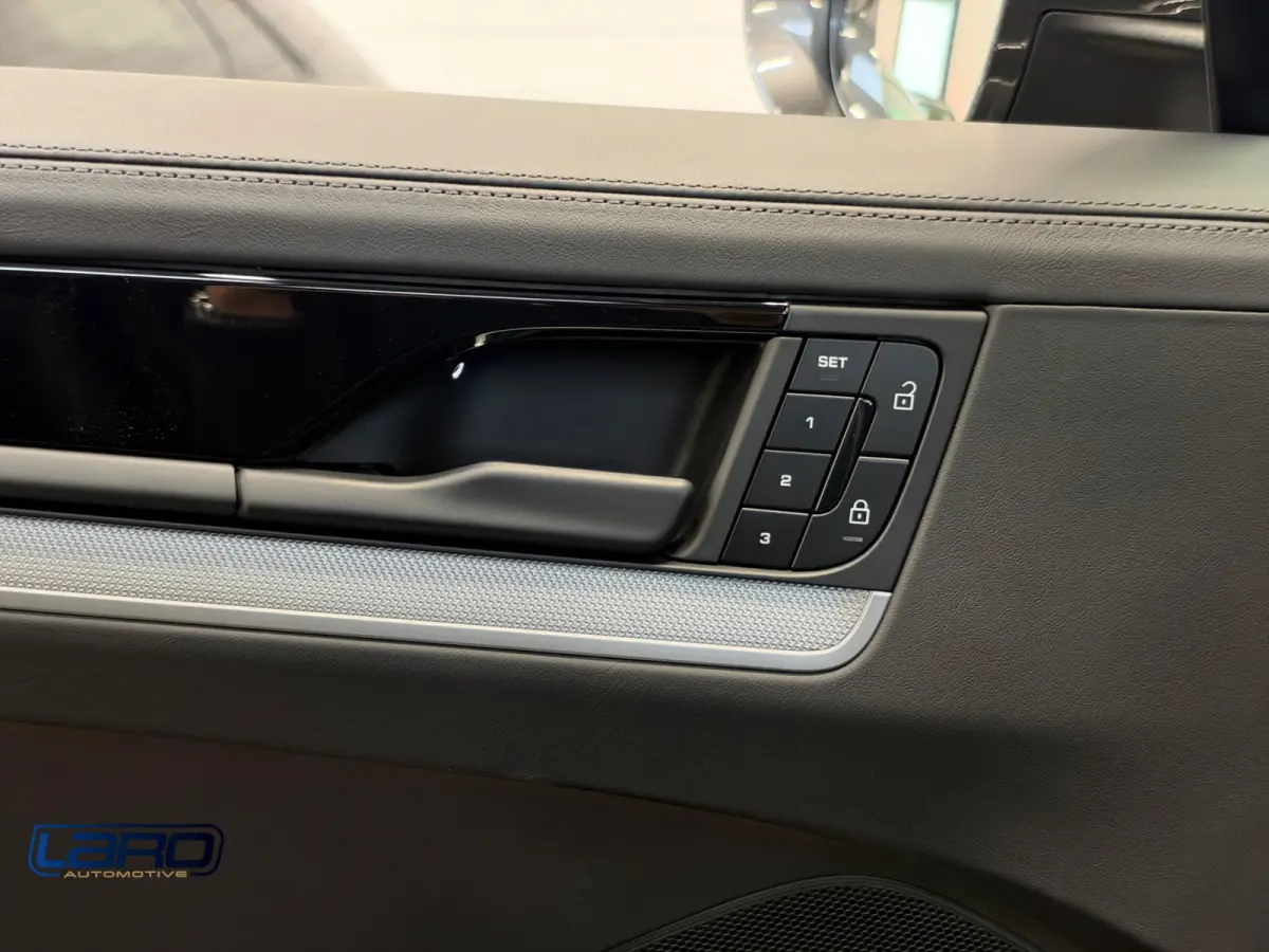 3.0 E-Hybrid Facelift | PASM Pano Trekhaak PDLS+ Chrono 360 cam