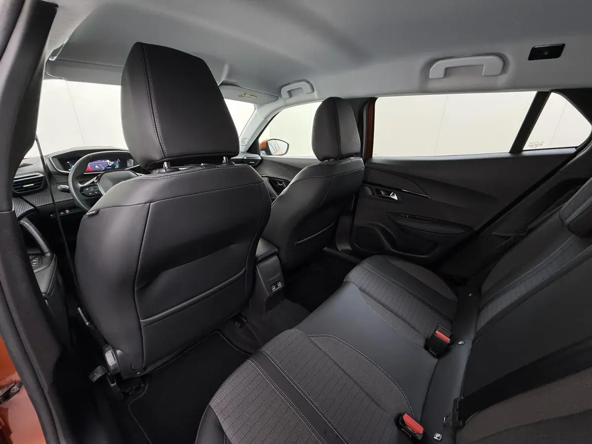 Blue Lease Allure 50 kWh | Accu 97% | Navigatie | Camera | Adaptieve Cruise Control | Apple Carplay en Android auto