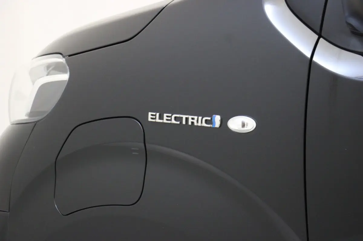 Electric L3H1 Live Extra Range 75 kWh - Trekhaak, Carplay, navi