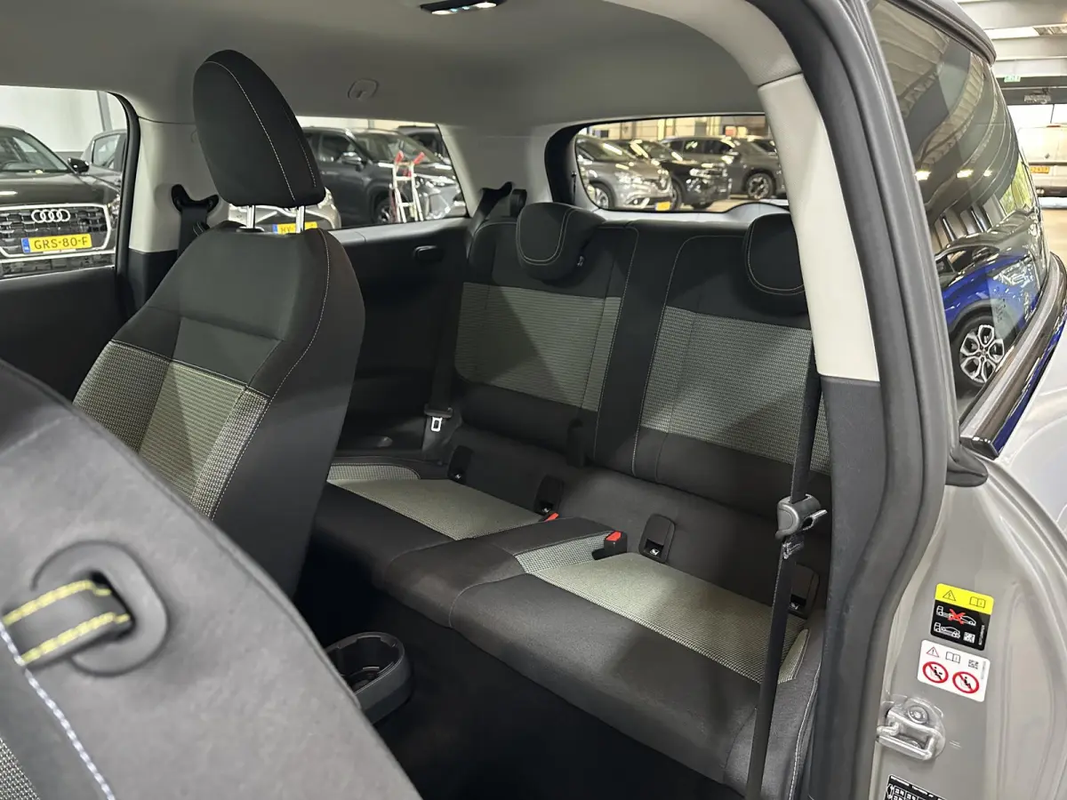 3-Deurs SE Essential 54.2 kWh 218pk | Camera | Navi | Carplay | Dodehoekdetectie | 17'' LM