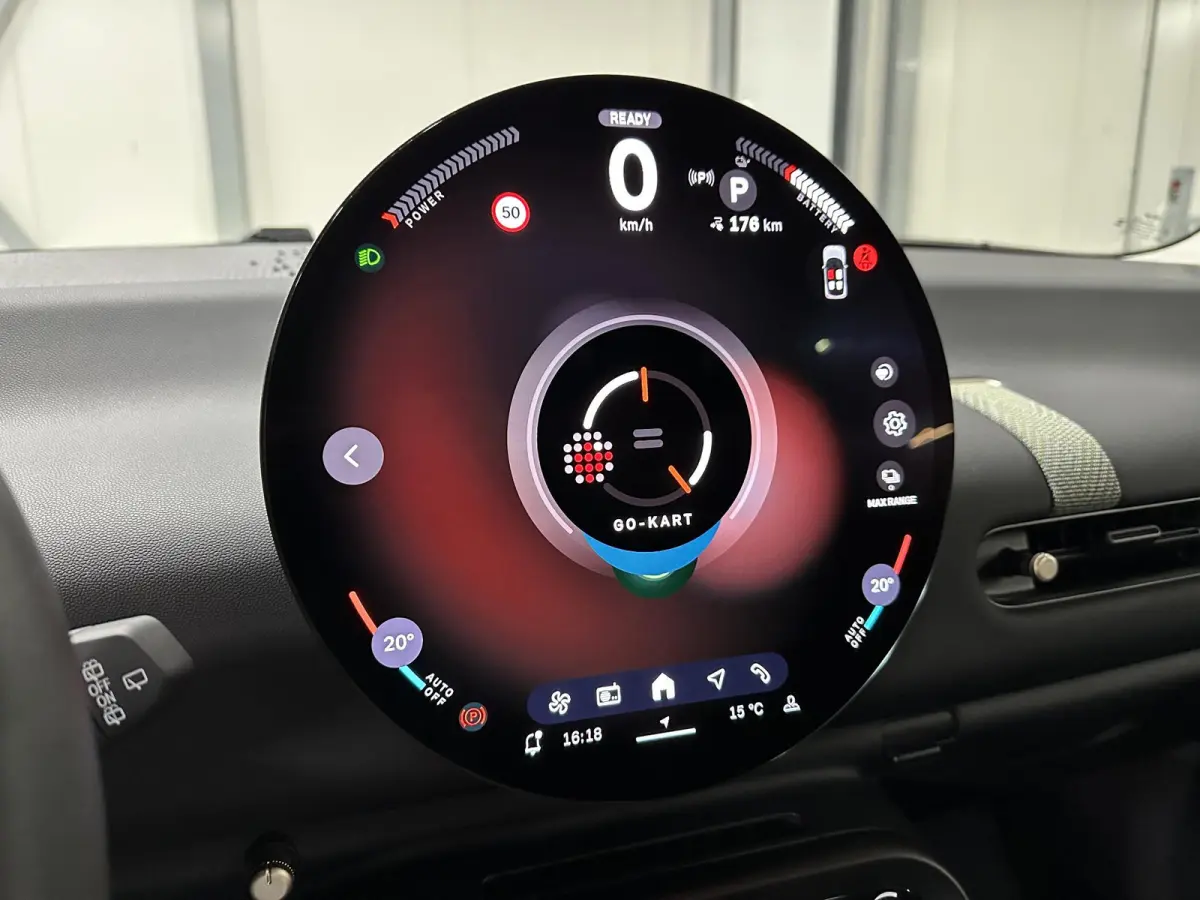 3-Deurs SE Essential 54.2 kWh 218pk | Camera | Navi | Carplay | Dodehoekdetectie | 17'' LM
