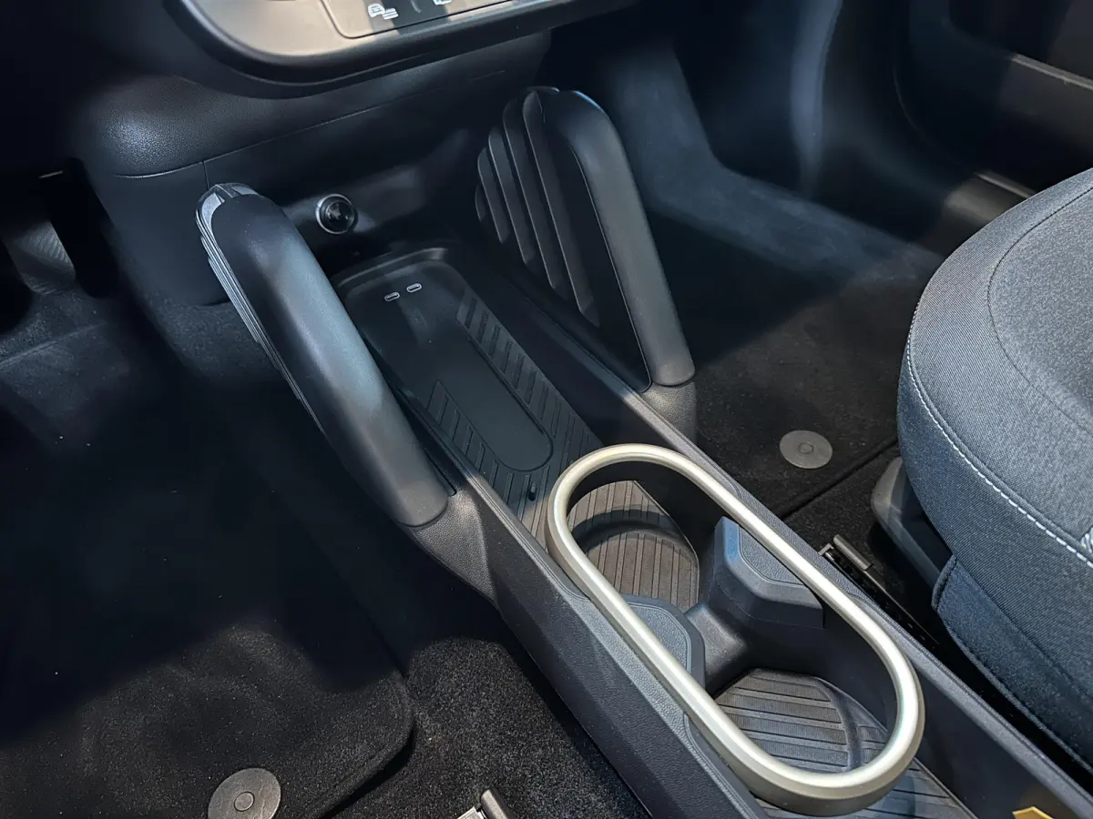 3-Deurs SE Essential 54.2 kWh 218pk | Camera | Navi | Carplay | Dodehoekdetectie | 17'' LM