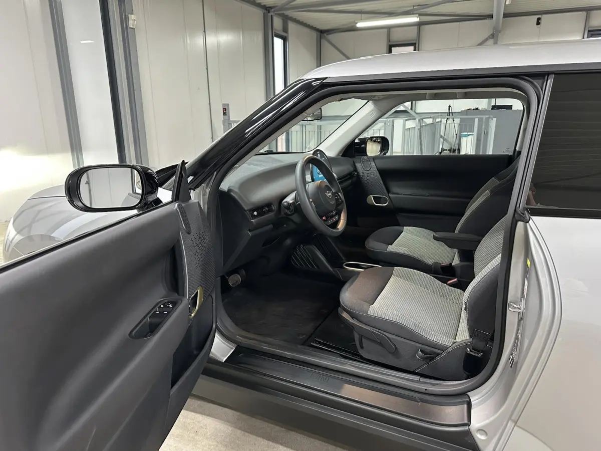 3-Deurs SE Essential 54.2 kWh 218pk | Camera | Navi | Carplay | Dodehoekdetectie | 17'' LM