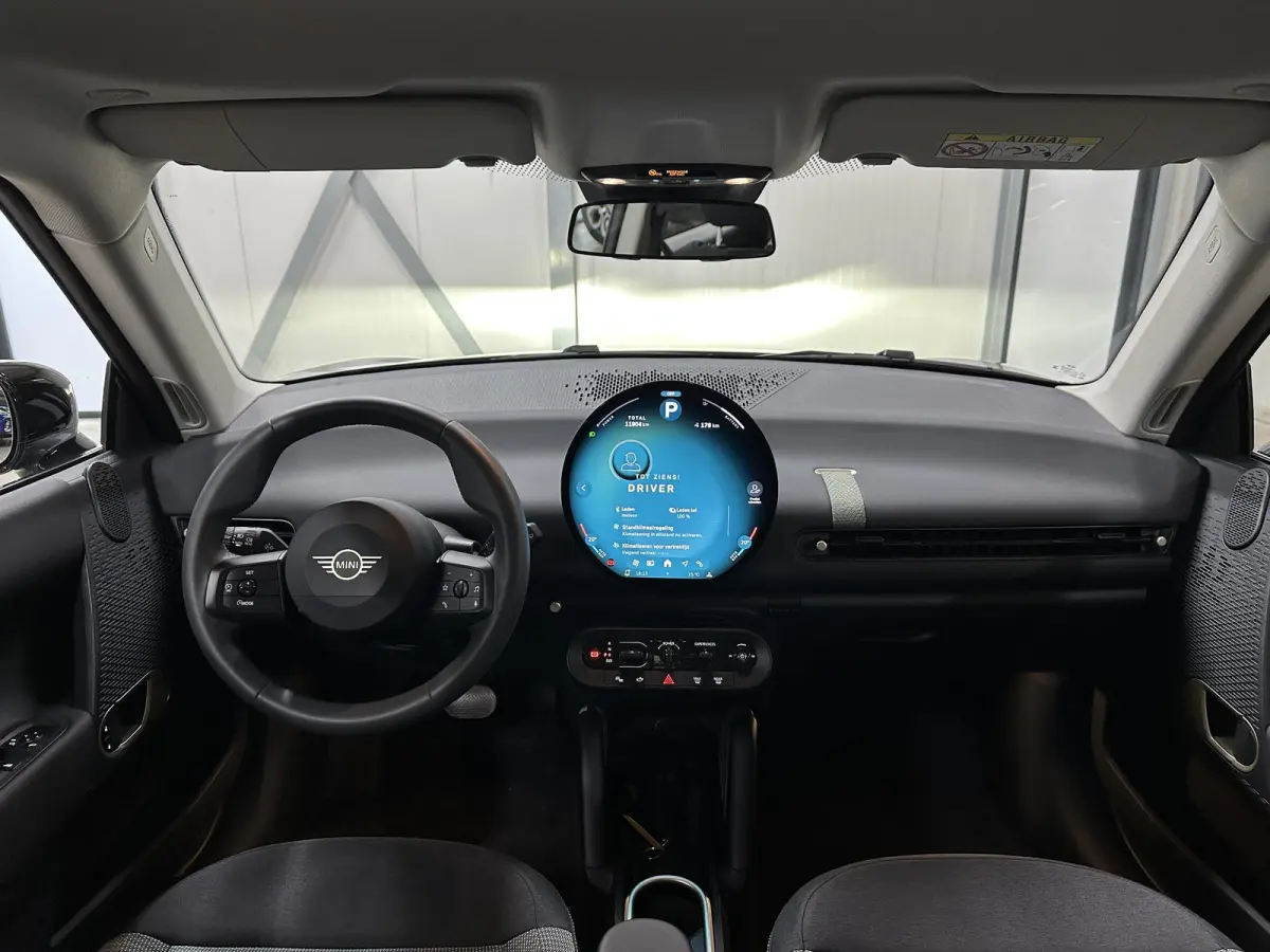 3-Deurs SE Essential 54.2 kWh 218pk | Camera | Navi | Carplay | Dodehoekdetectie | 17'' LM