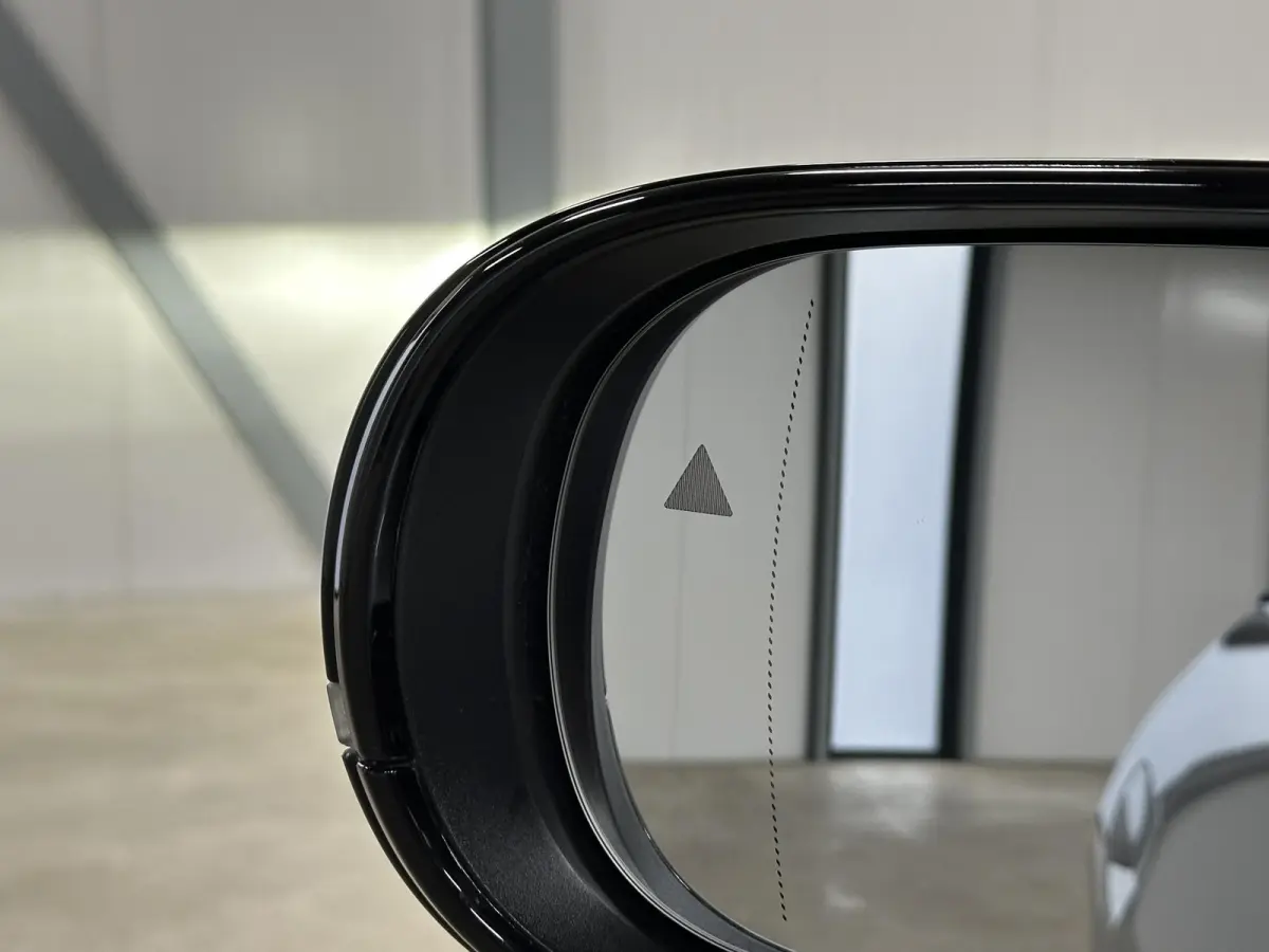 3-Deurs SE Essential 54.2 kWh 218pk | Camera | Navi | Carplay | Dodehoekdetectie | 17'' LM