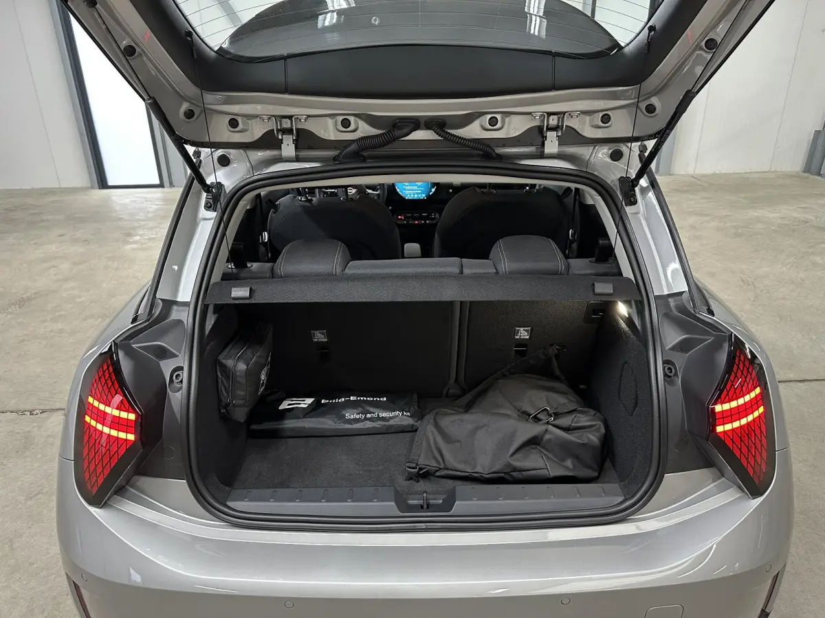 3-Deurs SE Essential 54.2 kWh 218pk | Camera | Navi | Carplay | Dodehoekdetectie | 17'' LM