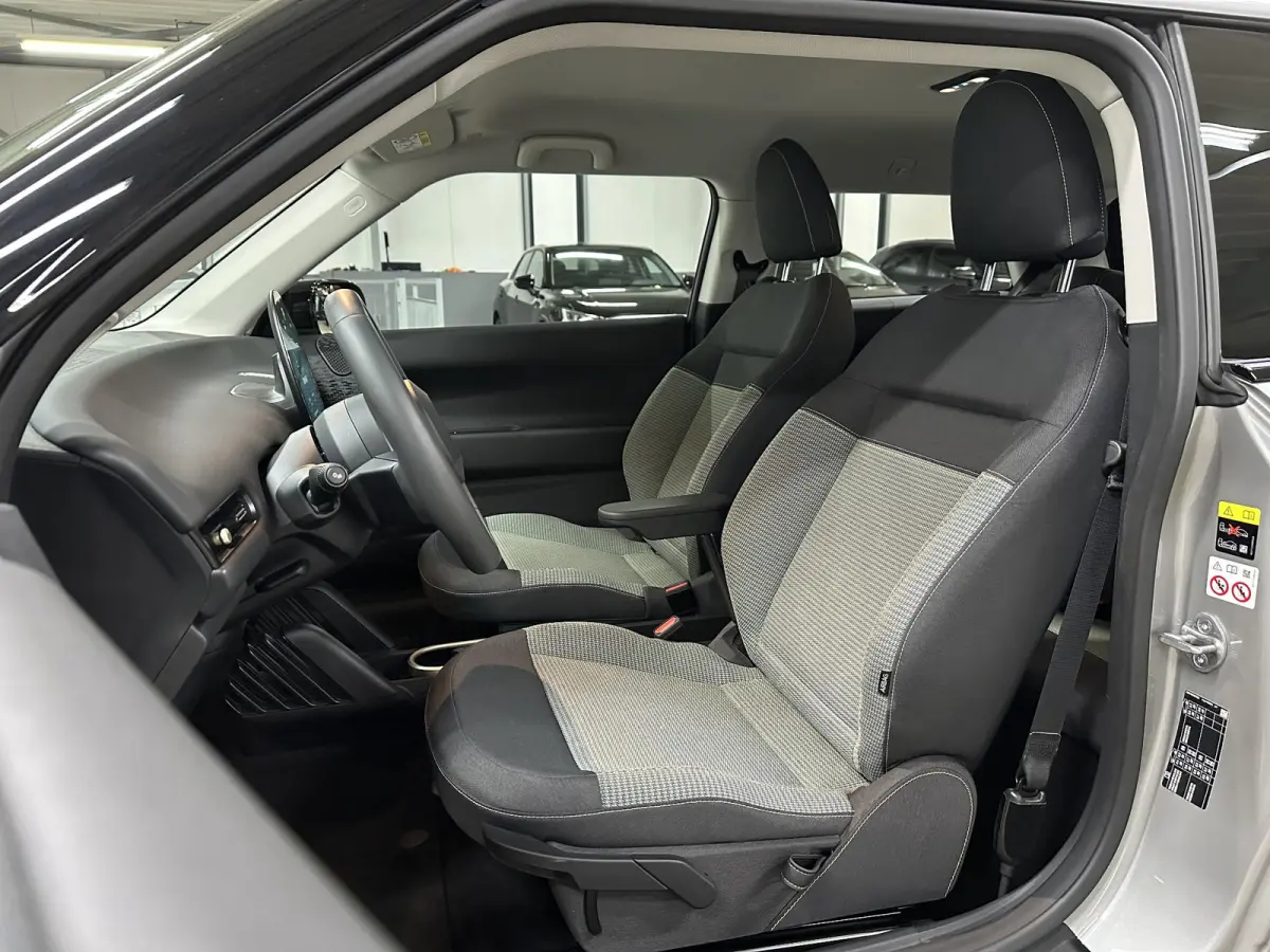 3-Deurs SE Essential 54.2 kWh 218pk | Camera | Navi | Carplay | Dodehoekdetectie | 17'' LM