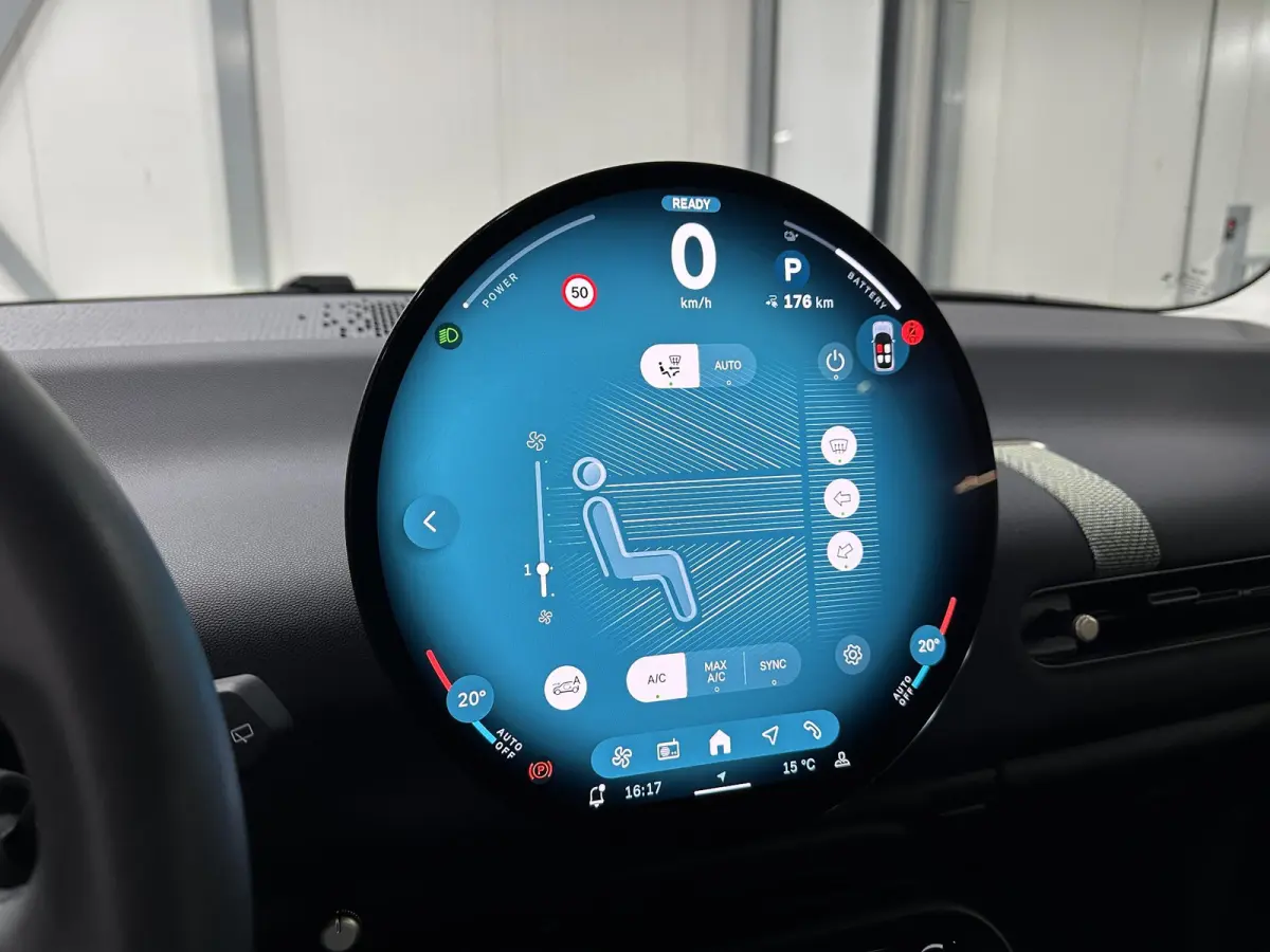3-Deurs SE Essential 54.2 kWh 218pk | Camera | Navi | Carplay | Dodehoekdetectie | 17'' LM