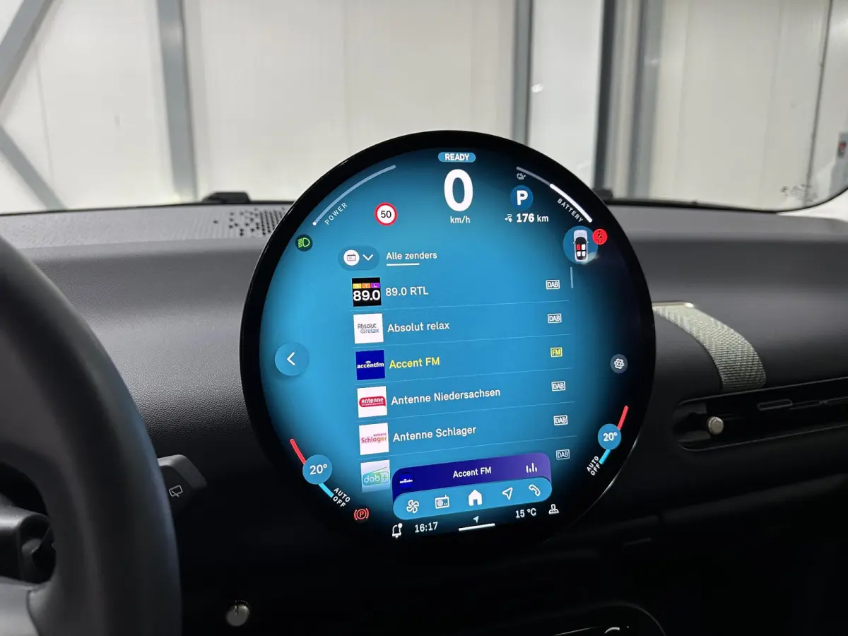 3-Deurs SE Essential 54.2 kWh 218pk | Camera | Navi | Carplay | Dodehoekdetectie | 17'' LM