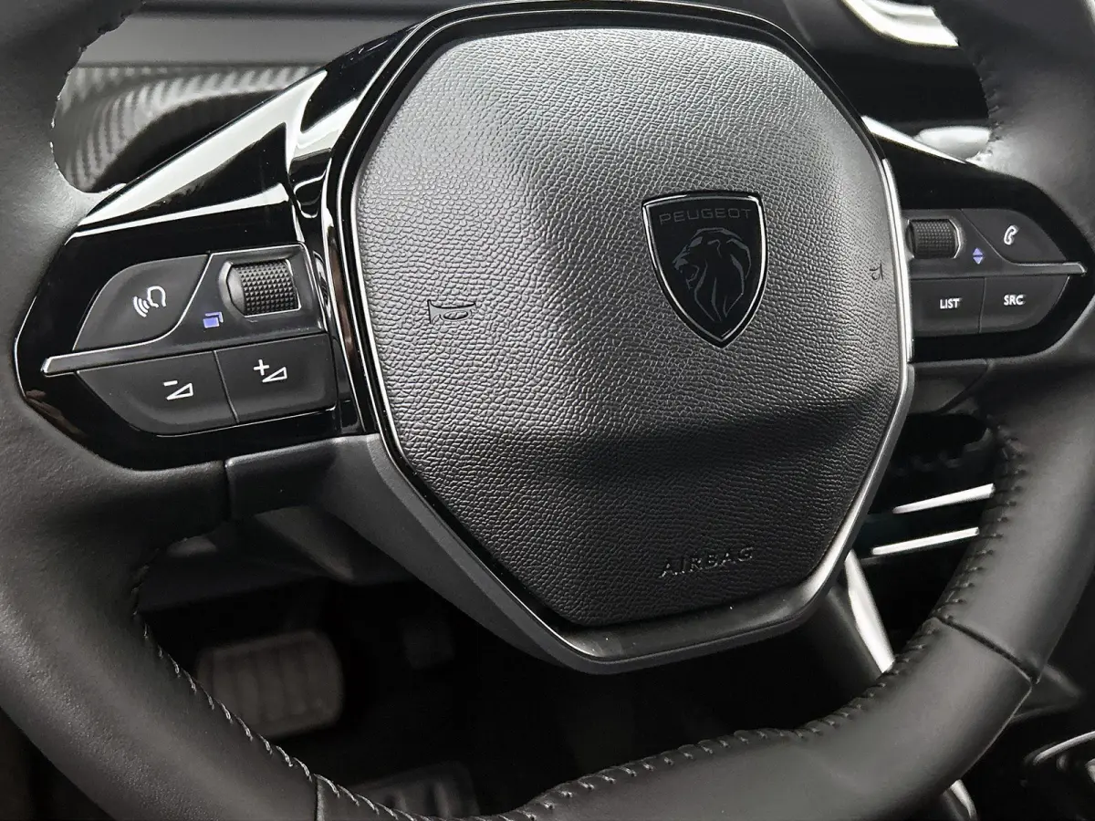 1.2 Hybrid Nefkens Edition | Adaptieve Cruise Control | Navigatie | Dodehoek Bewaking | Climate Control | Apple Carplay/Android Auto | Camera Voor + Achter |