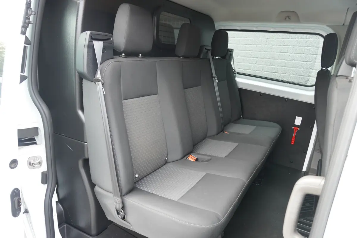 2.0 TDCI 130PK L2 Dubbele Cabine EURO 6 - Airco - Cruise - PDC - €17.950,- Excl.