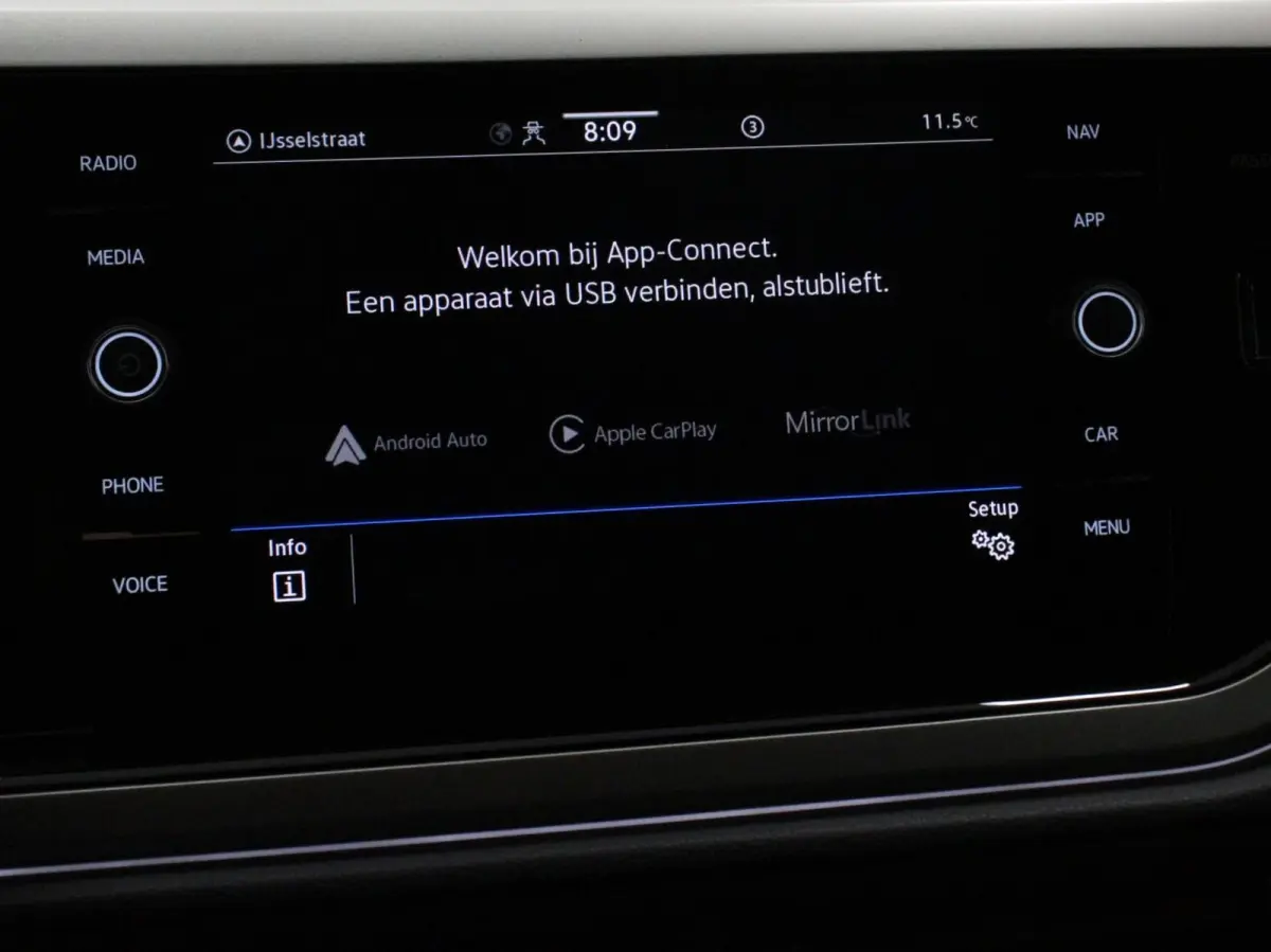 1.0 TSI Move Navigatie App Connect / Android Auto / Apple Carplay Climate Control Parkeer sensoren Lichtmetalen Velgen Dab Digitale Cockpit